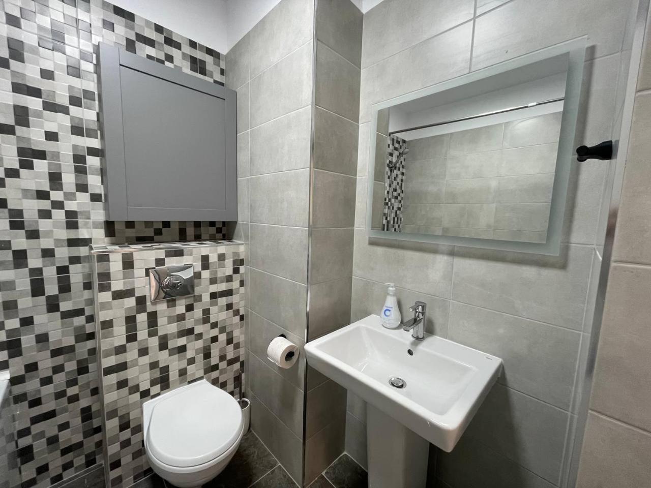 Moghioros Residence C3 Boekarest Buitenkant foto