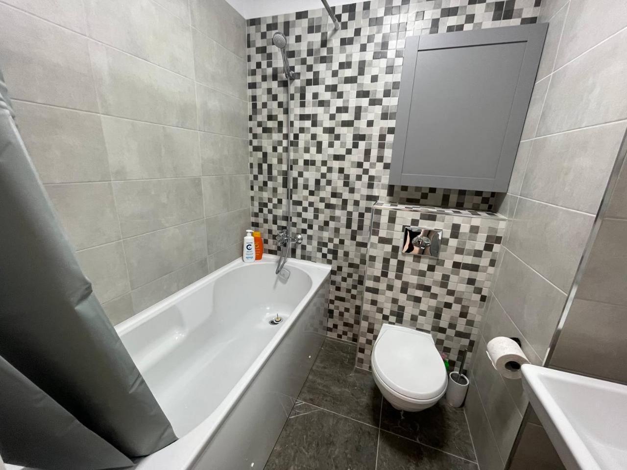 Moghioros Residence C3 Boekarest Buitenkant foto
